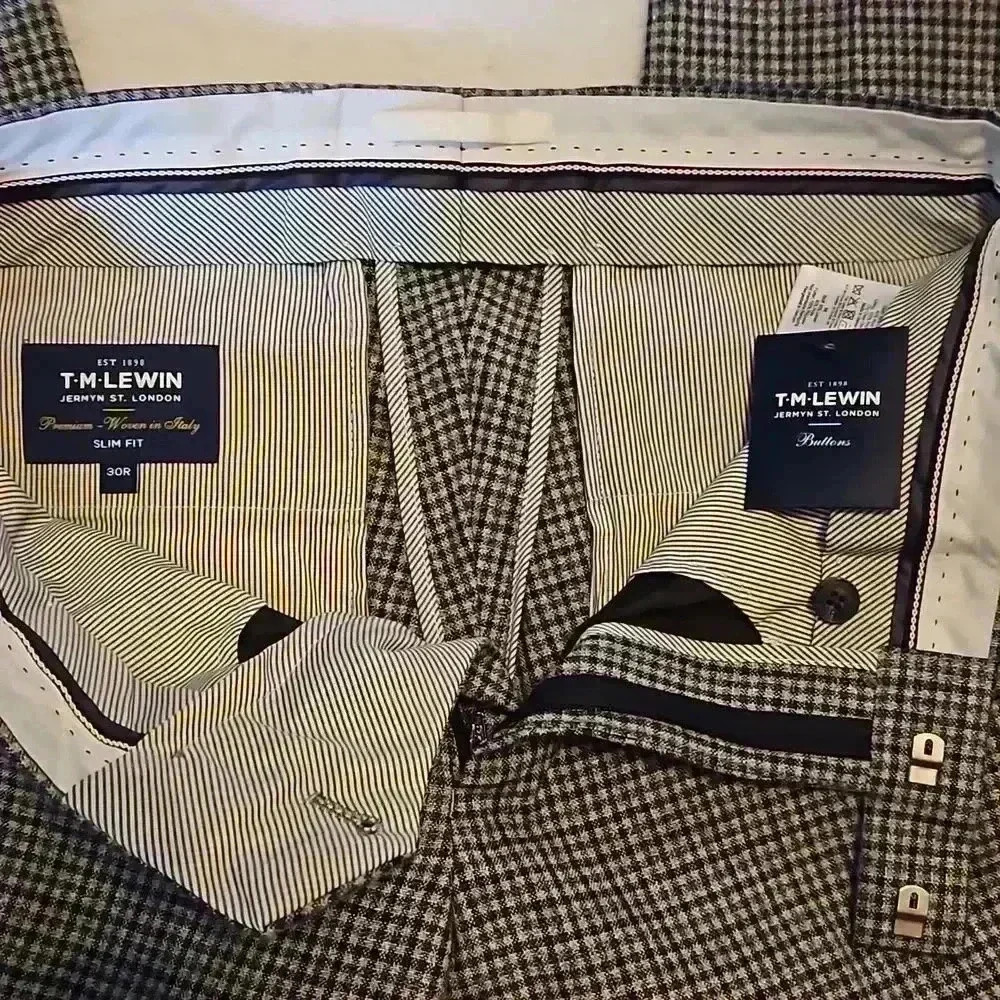 T.M. LEWIN - Picture 5 of 9